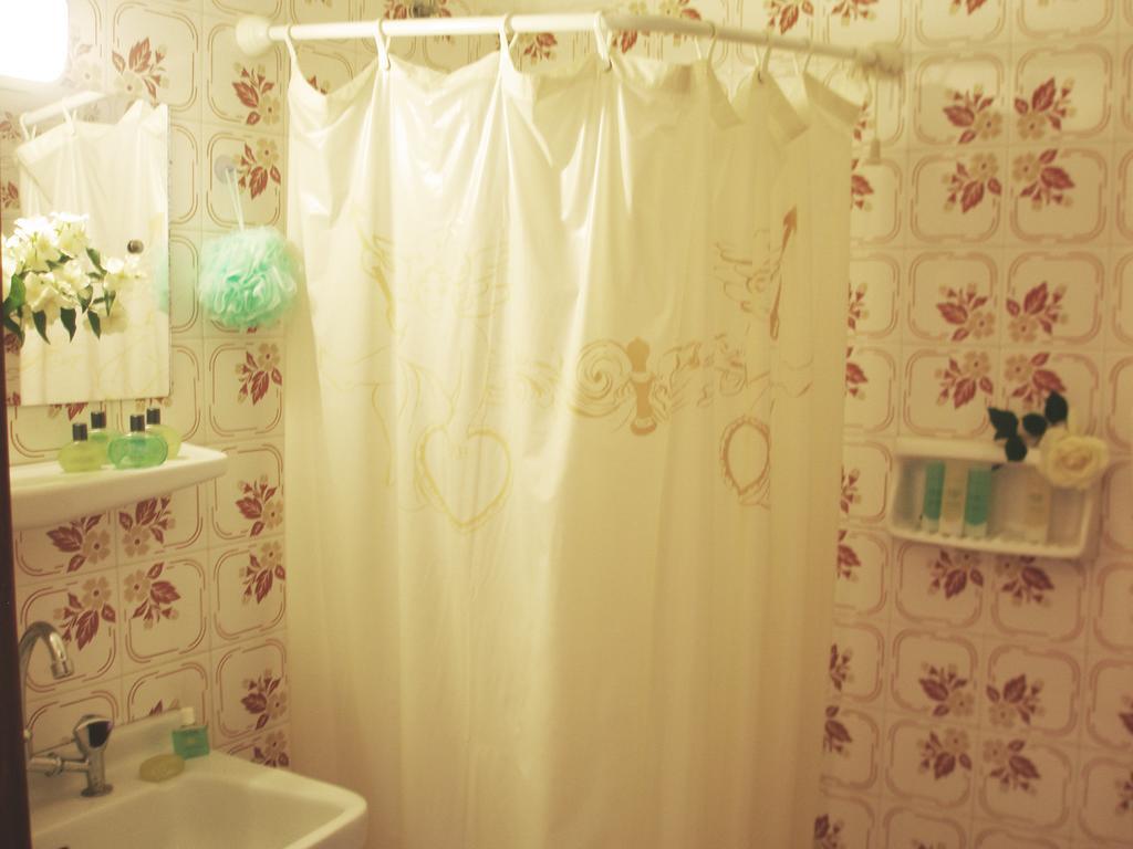 Hotel Florakis Livanátai Habitación foto