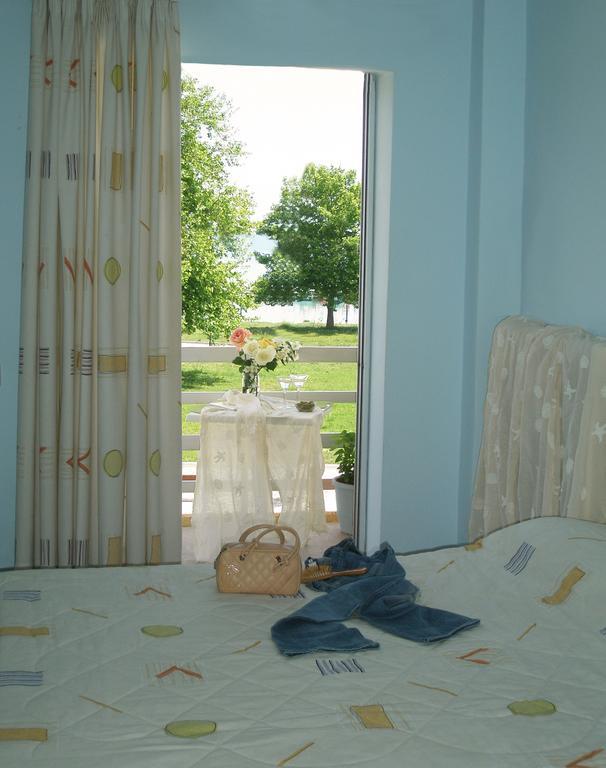 Hotel Florakis Livanátai Habitación foto